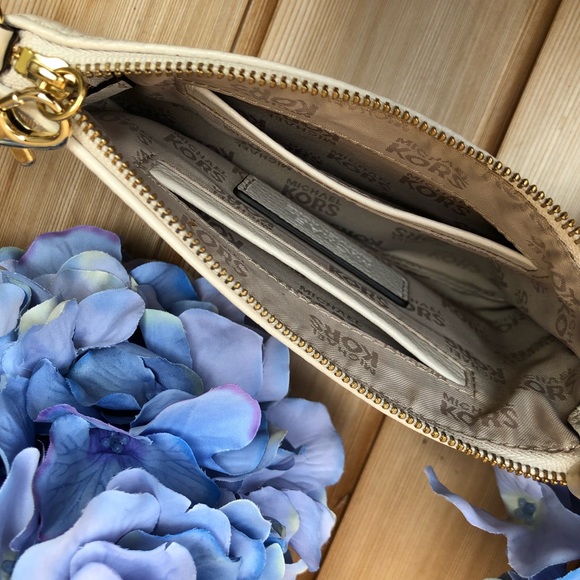 💟 Michael Kors Wristlet Small Shoulder Bag ECU - Picture 7 of 8